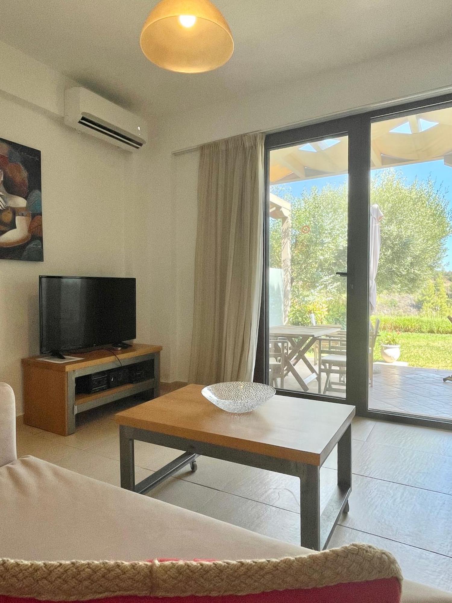Koumaros * Agia Paraskevi (Kassandra)