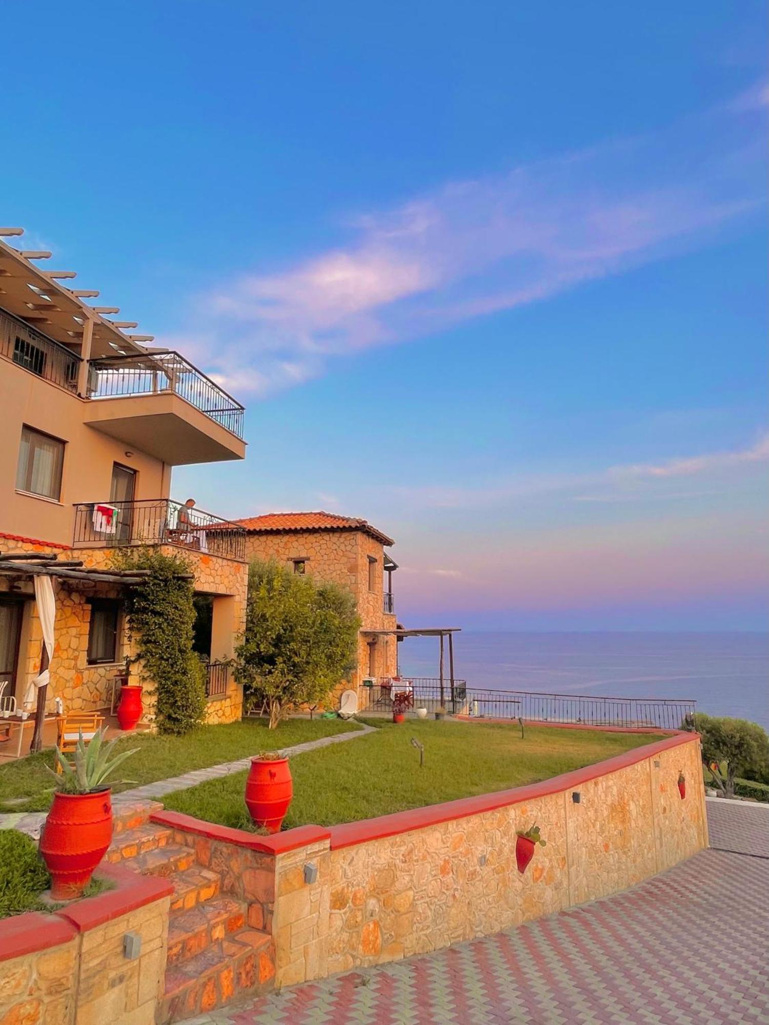 Koumaros * Agia Paraskevi (Kassandra)