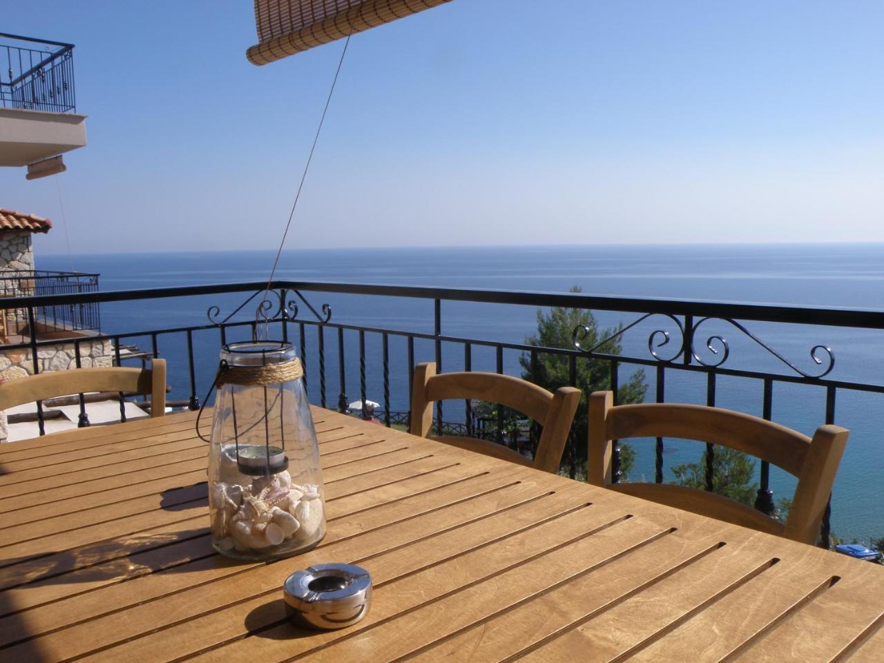 Koumaros * Agia Paraskevi (Kassandra)
